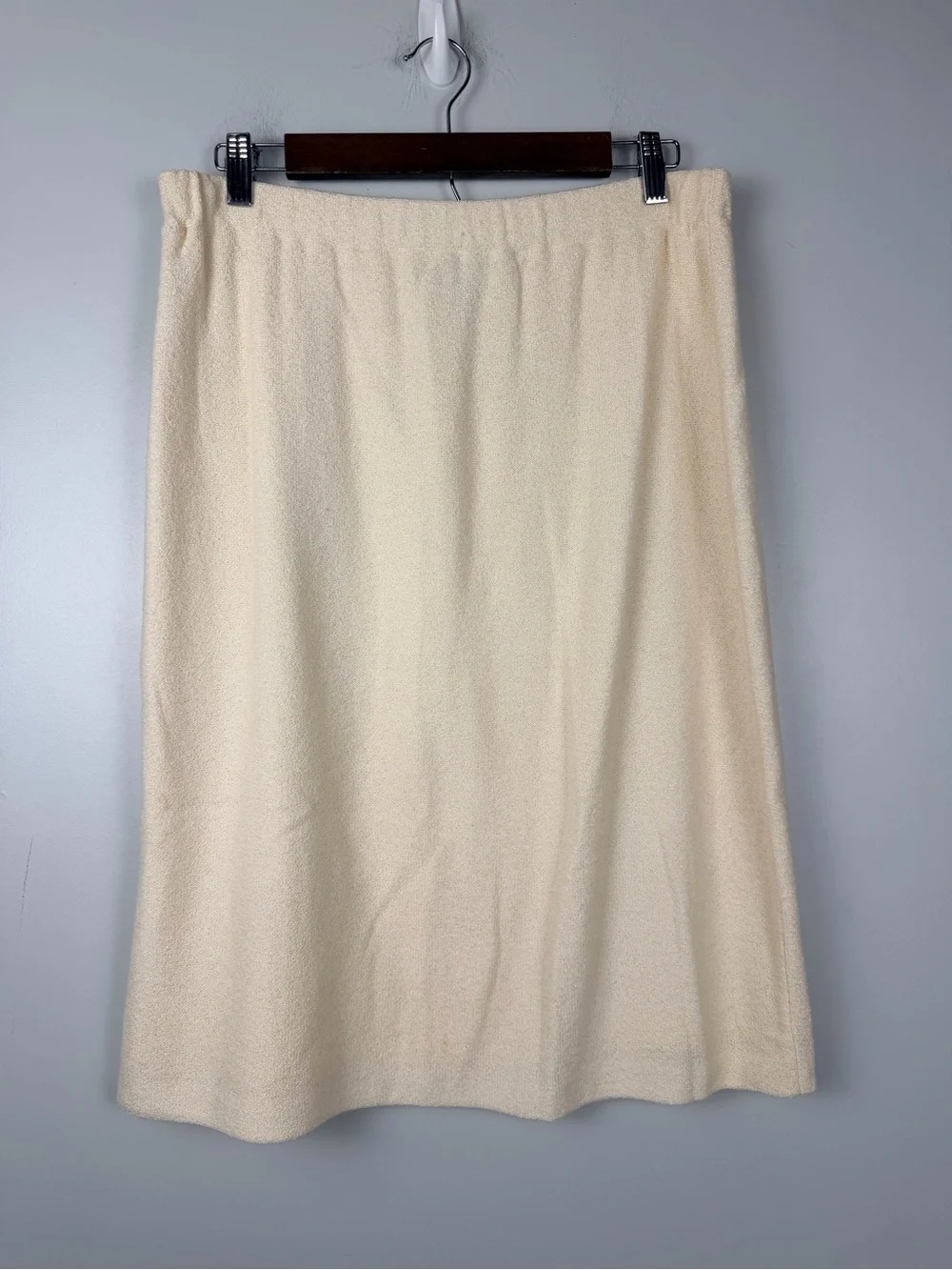 St. John off white Santana knit lined skirt size 10